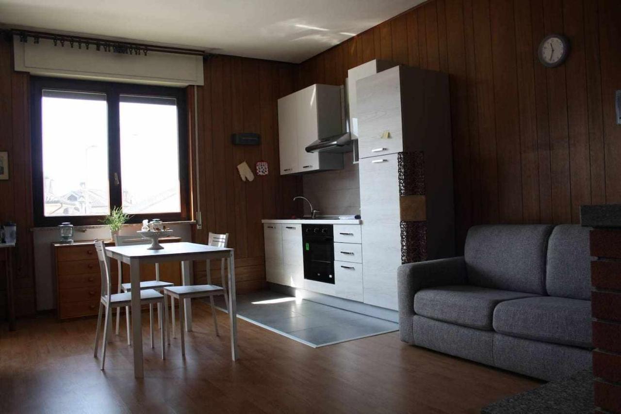 Bluelake Apartament 1 Omegna Bagian luar foto