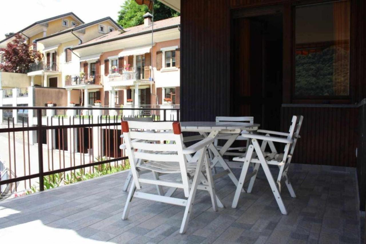 Bluelake Apartament 1 Omegna Bagian luar foto